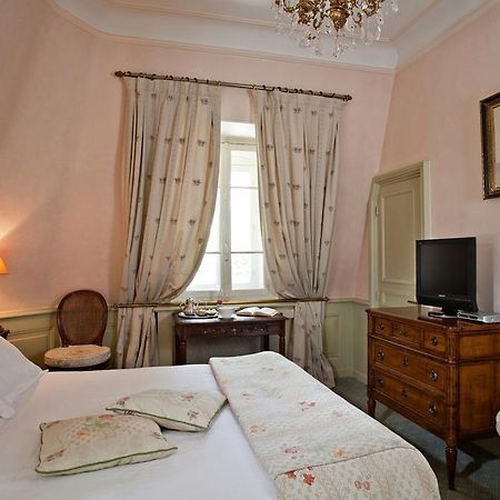 Hostellerie Les Frenes Авиньон Стая снимка