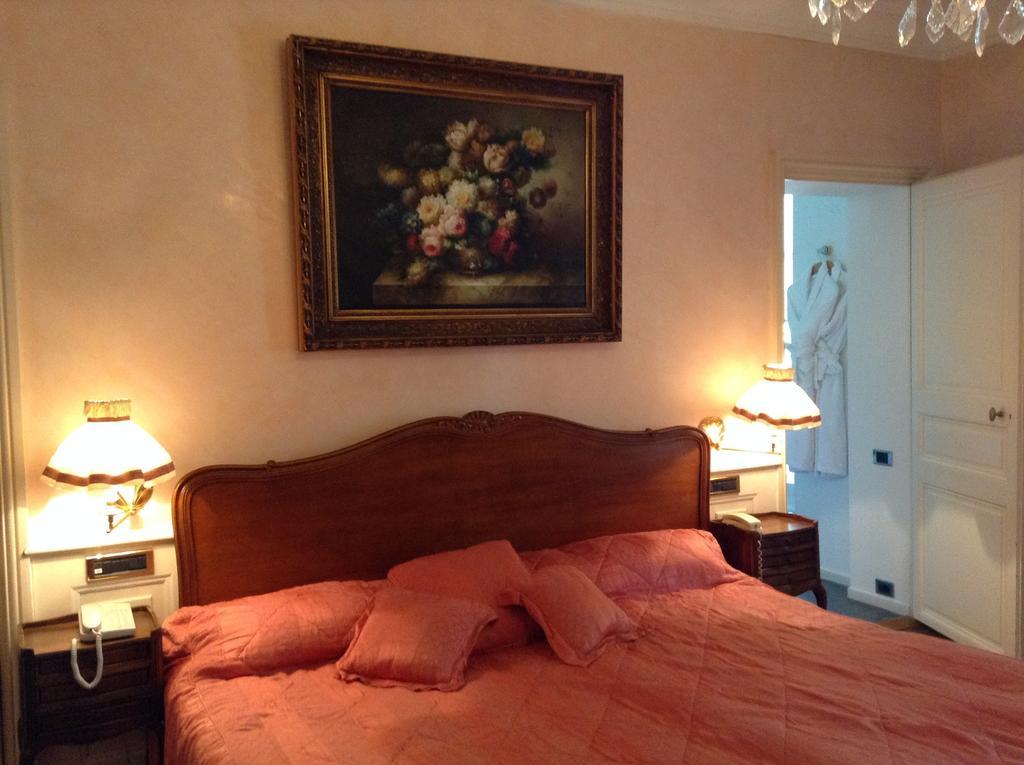 Hostellerie Les Frenes Авиньон Екстериор снимка
