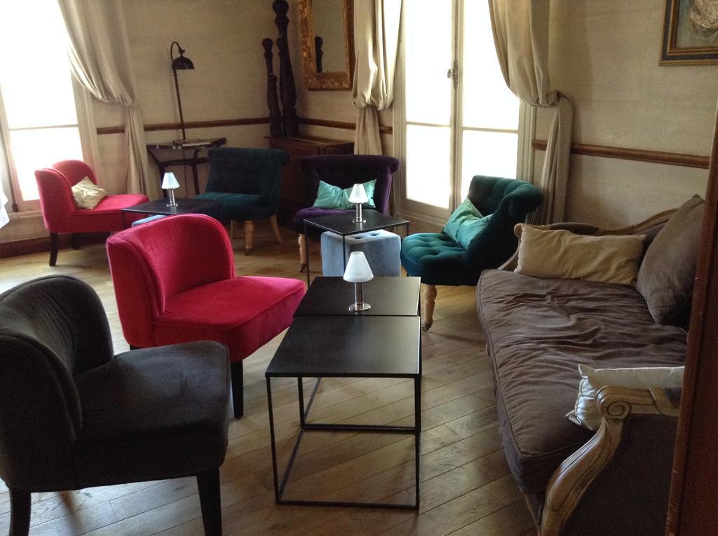 Hostellerie Les Frenes Авиньон Екстериор снимка