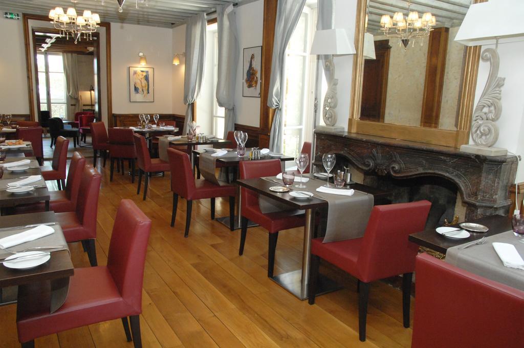 Hostellerie Les Frenes Авиньон Екстериор снимка