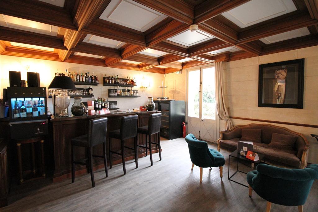 Hostellerie Les Frenes Авиньон Екстериор снимка