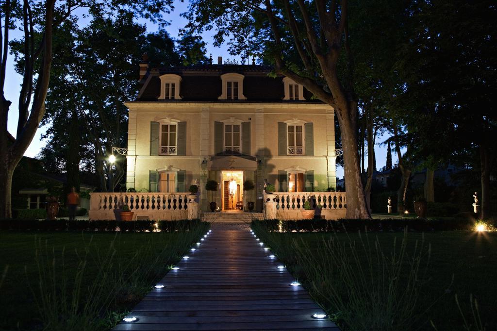 Hostellerie Les Frenes Авиньон Стая снимка