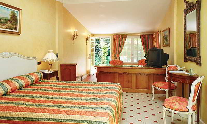 Hostellerie Les Frenes Авиньон Стая снимка