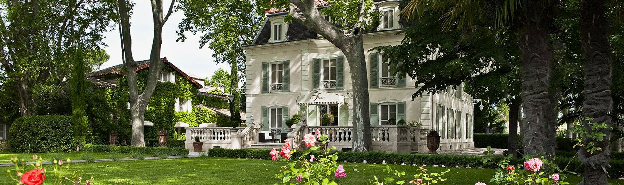 Hostellerie Les Frenes Авиньон Екстериор снимка